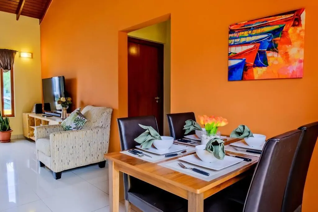 Iona'S Home: Vibrant 2Bedroom Home Near Willemstad 0*,  Curaçao